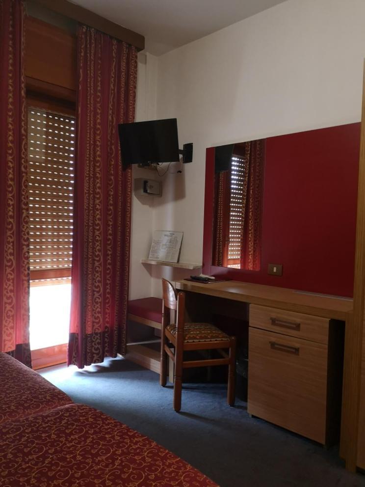 Hotel Alpi Malcesine Pokój zdjęcie